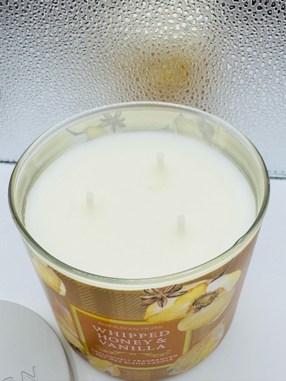Bath & Body Works Whipped Honey & Vanilla 3 Wick Candle - Picture 2 of 3